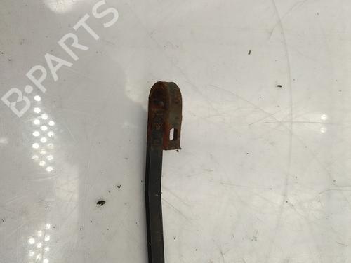 Used Front windshield wiper arm Front windshield wiper arm IVECO DAILY III Van 35 C 12 V, 35 S 12 V (AGKA43A2, AGKB43A2, AGKB46A2,... (116 hp) 23684038 23684038