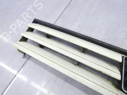Used Grille Grille 23698591 23698591