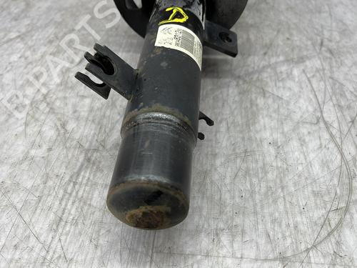Used Right front shock absorber Right front shock absorber PEUGEOT 208 I (CA_, CC_) 1.2 VTI 82 (82 hp) 32709725 32709725