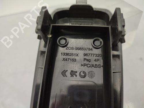 Used Right front window switch Right front window switch PEUGEOT 308 SW II (LC_, LJ_, LR_, LX_, L4_) 1.6 HDi 92 (92 hp) 23676471 23676471