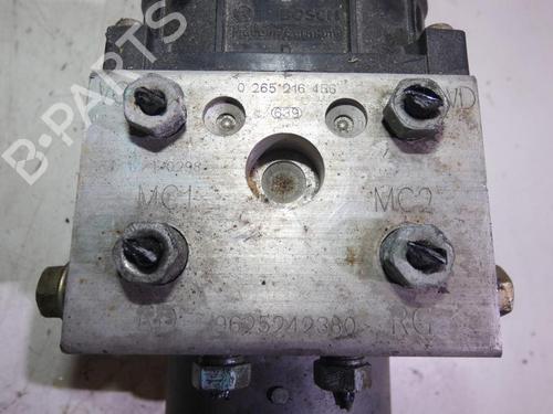 Used ABS pump ABS pump PEUGEOT 306 Hatchback (7A, 7C, N3, N5) 1.9 D (69 hp) 23698738 23698738