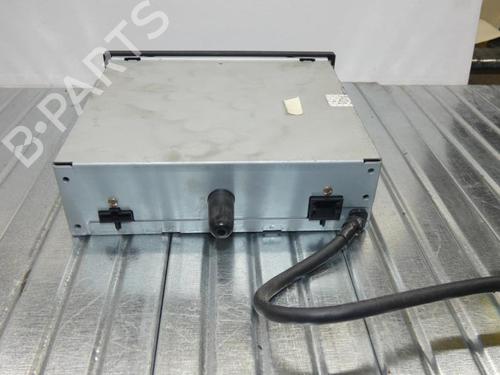 Radio VW PASSAT B5.5 Variant (3B6) 1.9 TDI (130 hp) 23667556