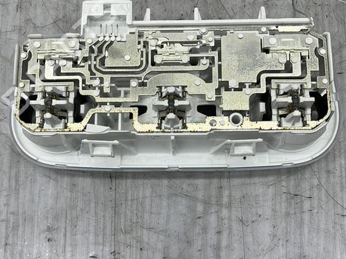 Plafonier Plafonier RENAULT GRAND SCÉNIC III (JZ0/1_) 1.5 dCi (JZ09, JZ0D, JZ10, JZ14, JZ1G, JZ29, JZ2C) (110 hp) 23706557 23706557