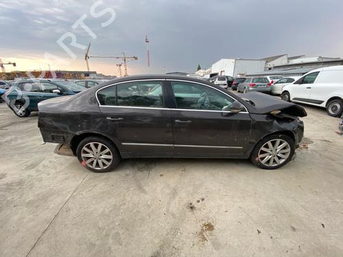 right-front-door-vw-passat-b6-3c2-2005-2006-2007-2008-2009-2010-2011-37993289 main image