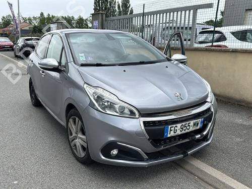 Brugte PEUGEOT 208 I (CA_, CC_) 1.2 VTI 82 (82 hp) 4415786