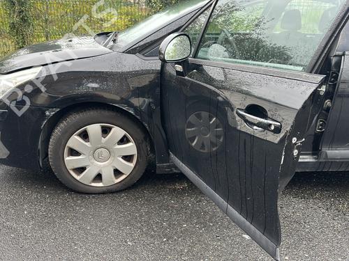 Used Parts CITROËN C4 I (LC_) 1.6 HDi 4744947