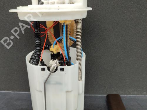 Used Fuel pump Fuel pump LANCIA DELTA III (844_) 1.6 D Multijet (844.AXC11, 844.AXC1A) (120 hp) 23678813 23678813