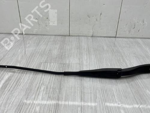 Used Front windshield wiper arm DACIA SANDERO II TCe 90 (B8M1, B8MA, B8AC) (90 hp) 23758565