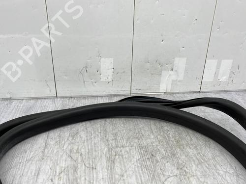Rubber door seal RENAULT MEGANE IV Hatchback (B9A/M/N_) 1.2 TCe 130 (B9MR) | BP23864963C142 