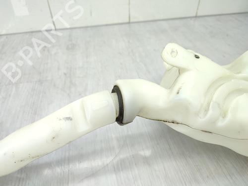 Used Windscreen washer tank PEUGEOT 208 I (CA_, CC_) 1.6 HDi (92 hp) 23677402