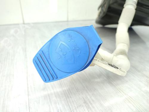 Windscreen washer tank VW GOLF PLUS V (5M1, 521) 1.4 TSI | BP23710863C113 