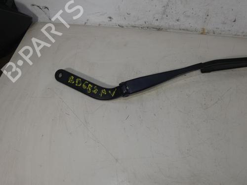 Used Front windshield wiper arm BMW 1 (E87) 118 d (143 hp) 23694434