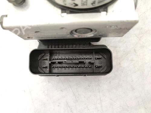 Used ABS pump RENAULT MEGANE III Hatchback (BZ0/1_, B3_) 1.5 dCi (BZ09, BZ0D, BZ1W, BZ29, BZ14) (110 hp) 23678514