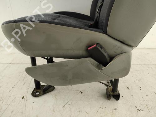 Right front seat RENAULT TRAFIC II Van (FL) 2.0 dCi 90 (FL0H, FL00, FL01, FL0M, FL0P, FL0S) | BP23677010C16  - Image 7