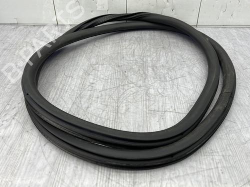 Rubber door seal PEUGEOT 208 II (UB_, UP_, UW_, UJ_) e-208 | BP23760490C142 