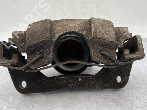 Bremssattel links vorne für TOYOTA YARIS (_P13_) 1.0 (KSP130_, KSP130) (69 hp) 32290772