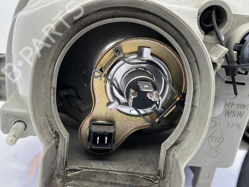 Used Right headlight Right headlight 23760268 23760268