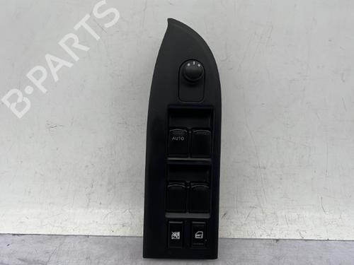 Used Left front window switch SUZUKI GRAND VITARA II (JT, TE, TD) 1.9 DDiS All-wheel Drive (JT419, TD44, JB419WD, JB419XD,... (129 hp) 23758388