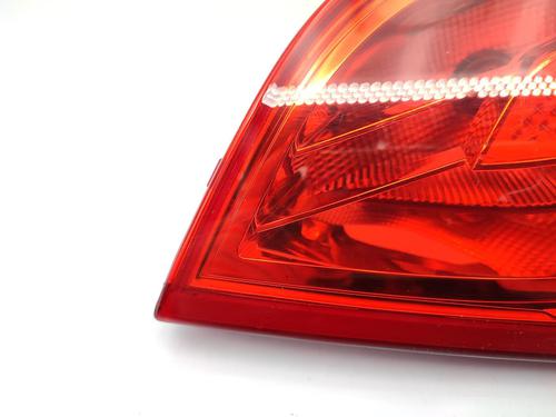 right-tailgate-light-audi-a4-b8-8k2-2007-2008-2009-2010-2011-2012-2013-2014-2015-2016-2017-23738438 main image