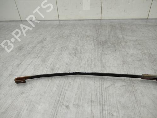 Used Front windshield wiper arm PEUGEOT 205 II (20A/C) 1.7 Diesel (60 hp) 23703560