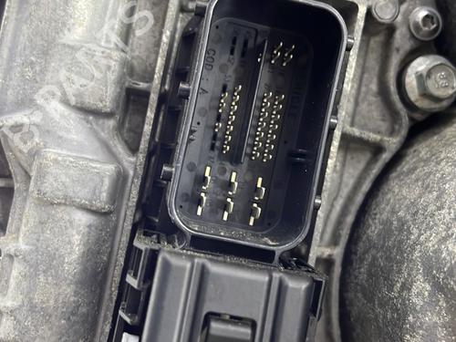 gearbox-renault-megane-iv-hatchback-b9amn_-2015-32863904 main image