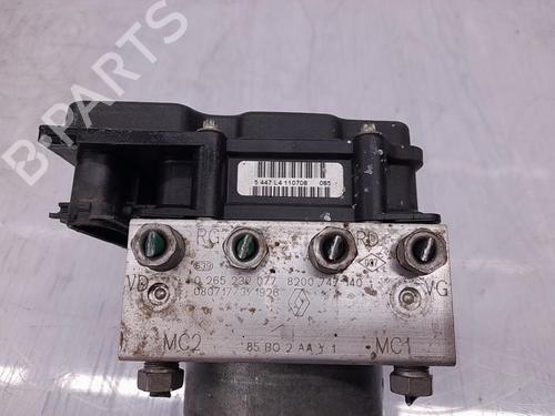 Used ABS pump RENAULT CLIO III (BR0/1, CR0/1) 1.5 dCi (BR17, CR17) (86 hp) 23676349