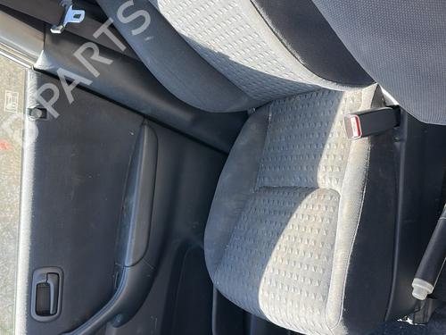 Ammortizzatore anteriore destro Ammortizzatore anteriore destro HONDA CIVIC VII Hatchback (EU, EP, EV) 1.6 i (EP2, EU8, EU6) (110 hp) 36427824 36427824