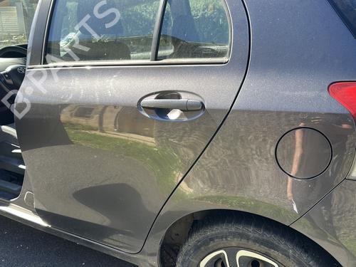 Brugte TOYOTA YARIS (_P9_)  1.33 VVT-i (NSP90_, NSP90R)  4562882