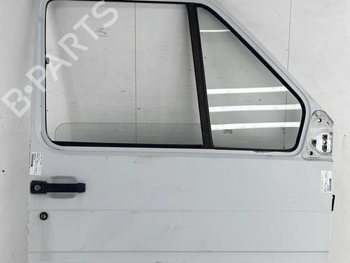 Used Right front door RENAULT TRAFIC Van (T_, P_, V_) 2.1 D (64 hp) 26968738