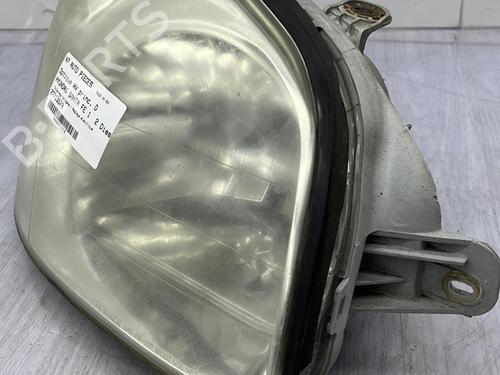 Right headlight HYUNDAI SANTA FÉ I (SM) 2.0 CRDi 4x4 | BP23688408C29 