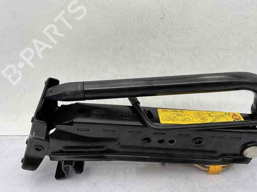 Used Jack Kit FORD FIESTA V (JH_, JD_) 1.4 16V (80 hp) 26326695
