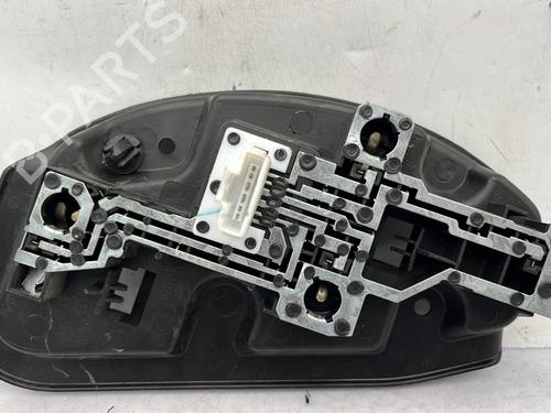 Używane Oprawka żarówki CITROËN C5 I (DC_) 2.2 HDi (DC4HXB, DC4HXE) (133 hp) 32745213