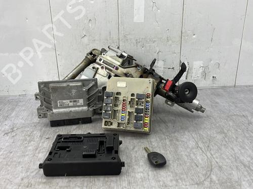 Used Electronic module RENAULT CLIO III (BR0/1, CR0/1) 1.2 16V Hi-Flex (BR1U, CR1U) (75 hp) 32992033