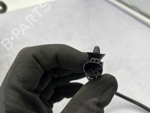 Used Right front steering knuckle Right front steering knuckle TOYOTA AURIS (_E18_) 1.2 (NRE185_, NRE185R) (116 hp) 23751736 23751736