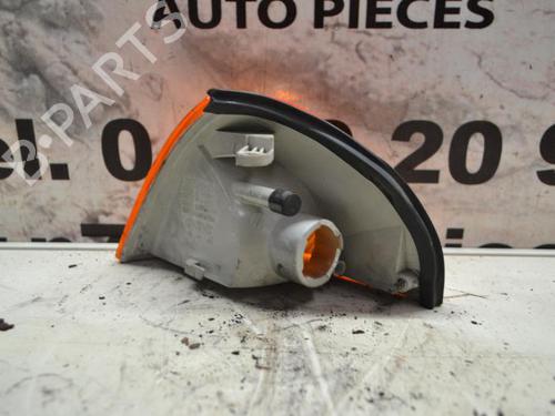 Used Right front indicator Right front indicator SUZUKI SWIFT II Hatchback (EA, MA) 1.0 i (SF310, AA44) (53 hp) 23687421 23687421