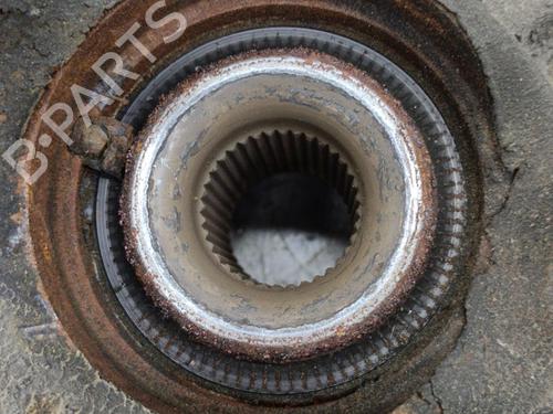 Used Left front steering knuckle Left front steering knuckle VW POLO IV (9N_, 9A_) 1.4 16V (75 hp) 23704858 23704858