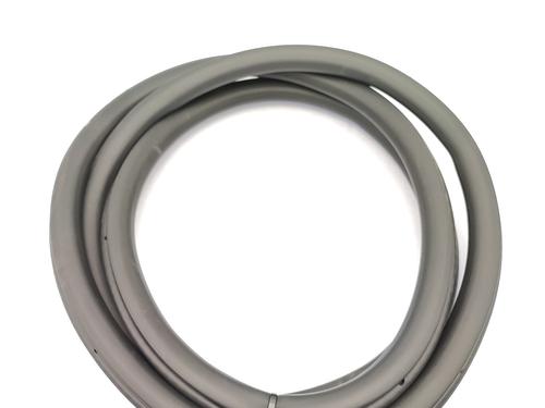 Used Rubber door seal PEUGEOT 2008 II (UD_, US_, UY_, UJ_, UR_, UC_) 1.5 BlueHDI 130 (131 hp) 23758491
