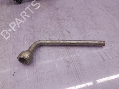 Reservehjul kit Reservehjul kit FIAT SEICENTO / 600 (187_) 1.1 (187AXB, 187AXB1A, 187AXC1A02) (54 hp) 23711289 23711289