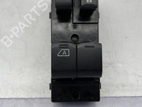 Used Left front window switch Left front window switch NISSAN MICRA IV (K13K, K13KK) 1.2 (80 hp) 23761082 23761082