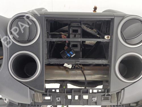Used Dashboard Dashboard PEUGEOT PARTNER Box Body/MPV 1.6 HDi 16V (90 hp) 23675913 23675913