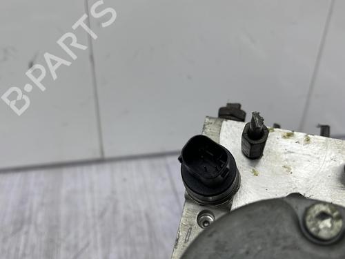 Used ABS pump ABS pump TOYOTA COROLLA Verso (ZER_, ZZE12_, R1_) 2.0 D-4D (CUR10_, CUR10R) (116 hp) 23686829 23686829
