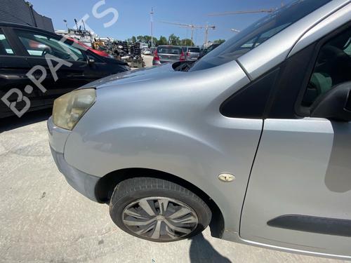 Used Left front fenders Left front fenders 37636729 37636729