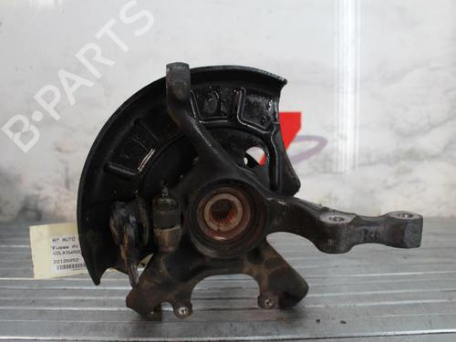 Used Right front steering knuckle VW GOLF III (1H1) 1.8 (90 hp) 23665303