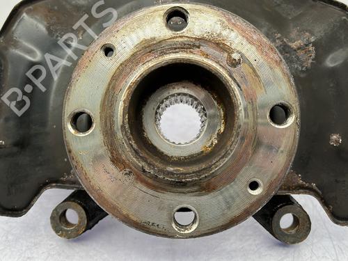 Used Left front steering knuckle Left front steering knuckle SUZUKI SPLASH (EX) 1.0 (A5B310) (65 hp) 23684415 23684415