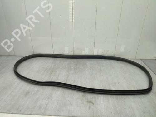Used Rubber door seal FORD FIESTA VII (HJ, HF) 1.1 Ti-VCT (75 hp) 25977883