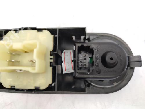 Left front window switch RENAULT CLIO IV (BH_) 1.5 dCi 90 | BP23677826I27 