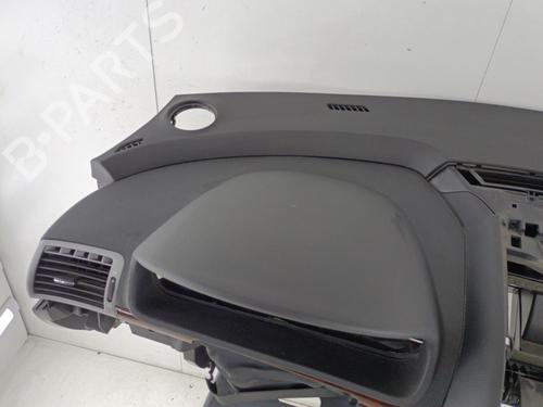 Used Dashboard Dashboard PEUGEOT 407 SW (6E_, 6D_) 2.0 HDi 135 (136 hp) 23677835 23677835