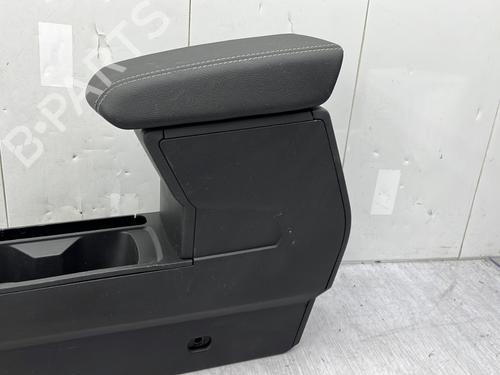 Armrest / Center console DACIA DUSTER (HM_) 1.5 dCi 115 (HMAD) | BP30100712I20