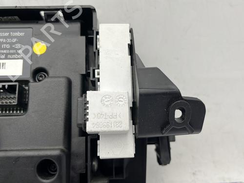 Used Display monitor Display monitor RENAULT MEGANE III Grandtour (KZ0/1) 1.5 dCi (KZ09, KZ0D, KZ1G, KZ29, KZ14, KZ1W, KZ10, KZ1F,... (110 hp) 33044290 33044290