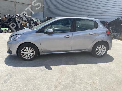 left-front-fenders-peugeot-208-i-ca_-cc_-2012-2013-2014-2015-2016-2017-2018-2019-2020-2021-36439952 main image